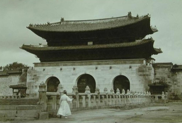 1906-1907년 광화문과 월대 (문화재청 출처)